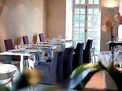 شاتوبرييّا Logis Hotel Le Prieure Des Gourmands المظهر الخارجي الصورة
