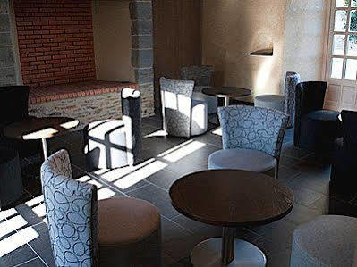 شاتوبرييّا Logis Hotel Le Prieure Des Gourmands المظهر الخارجي الصورة